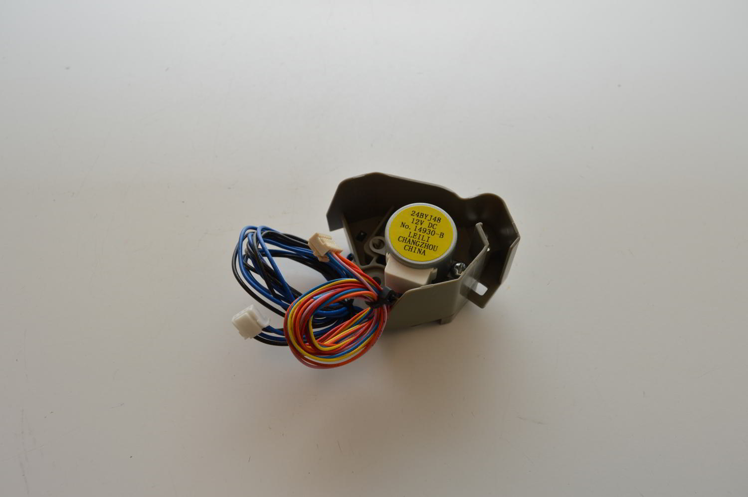 Moteur de volet / Moteur diffuseur 24BYJ48 LEILI CHANGHZOU pour ATLANTIC/FUJITSU AGYG09LVCA / AGYF14LAC / AGYA 12 GCGH.UI (Ref: 898068) (OCCASION)
